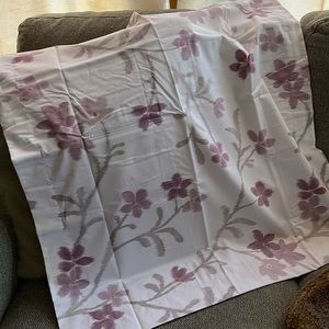 New in package The Company Store Elyse wrinkle free Euro Shams